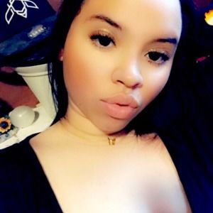 Meet your Posher, Aisha